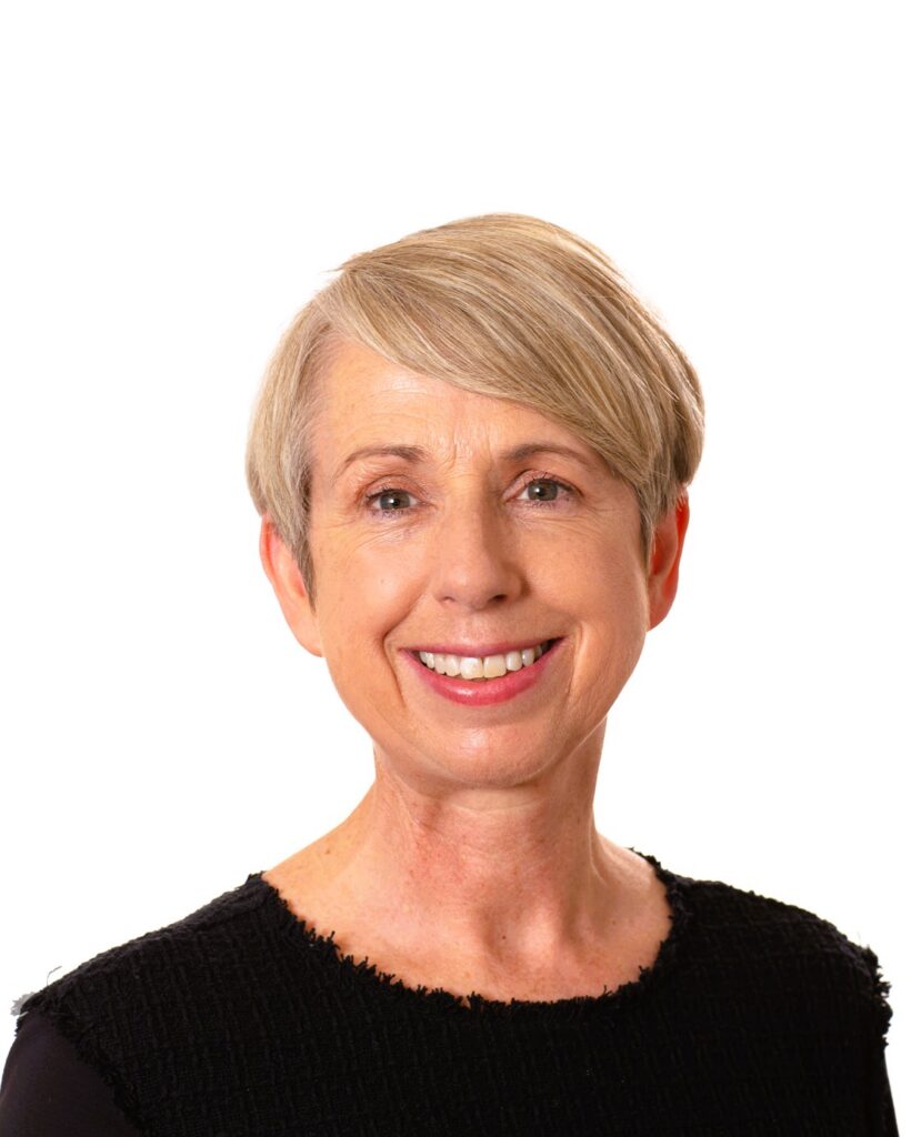 Cathleen Osborne headshot